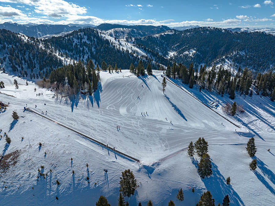 Skiing and winter activities at the resort